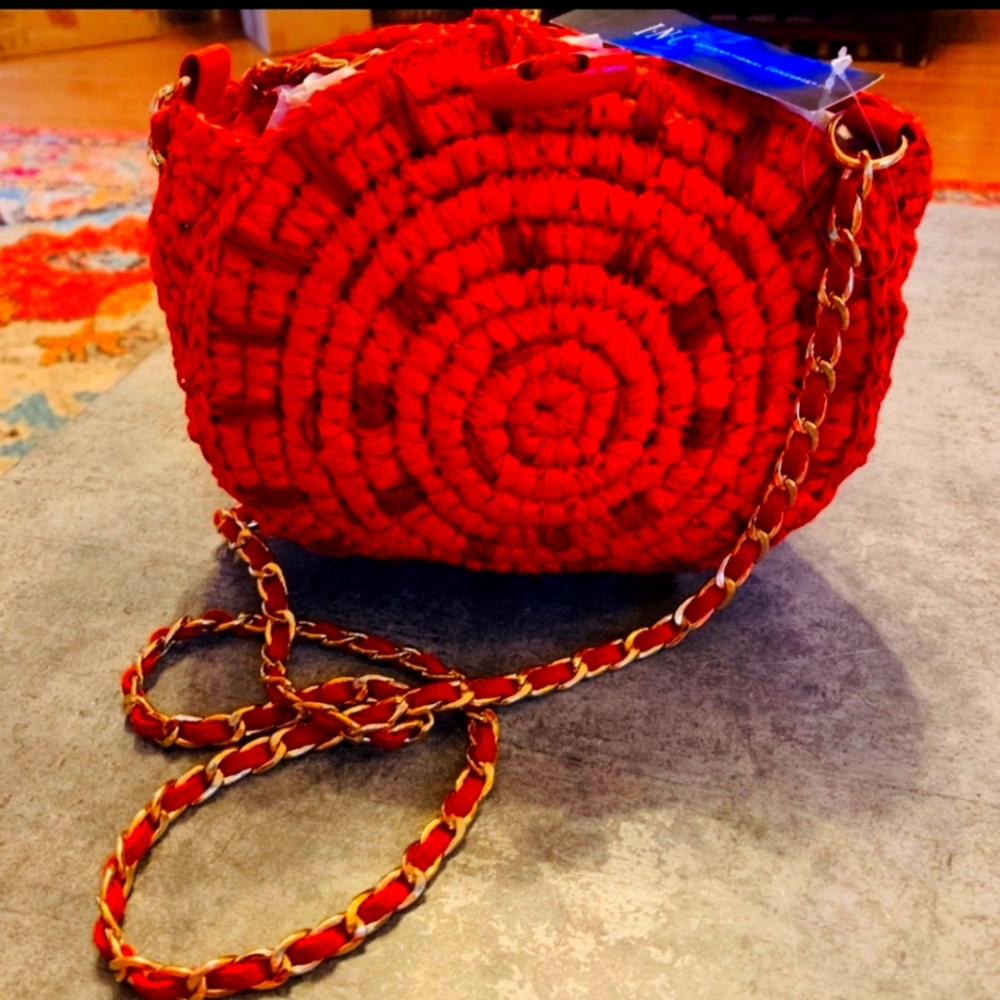 NWT INC round straw bag red and orange